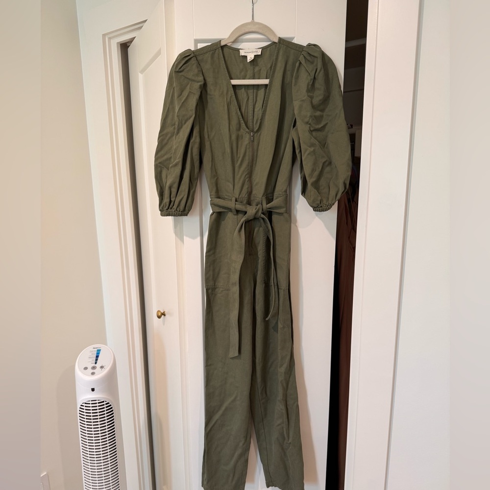 Treasure & Bond Green Zip Front Puff Sleeve Jumpsuit - Picture 2 of 10